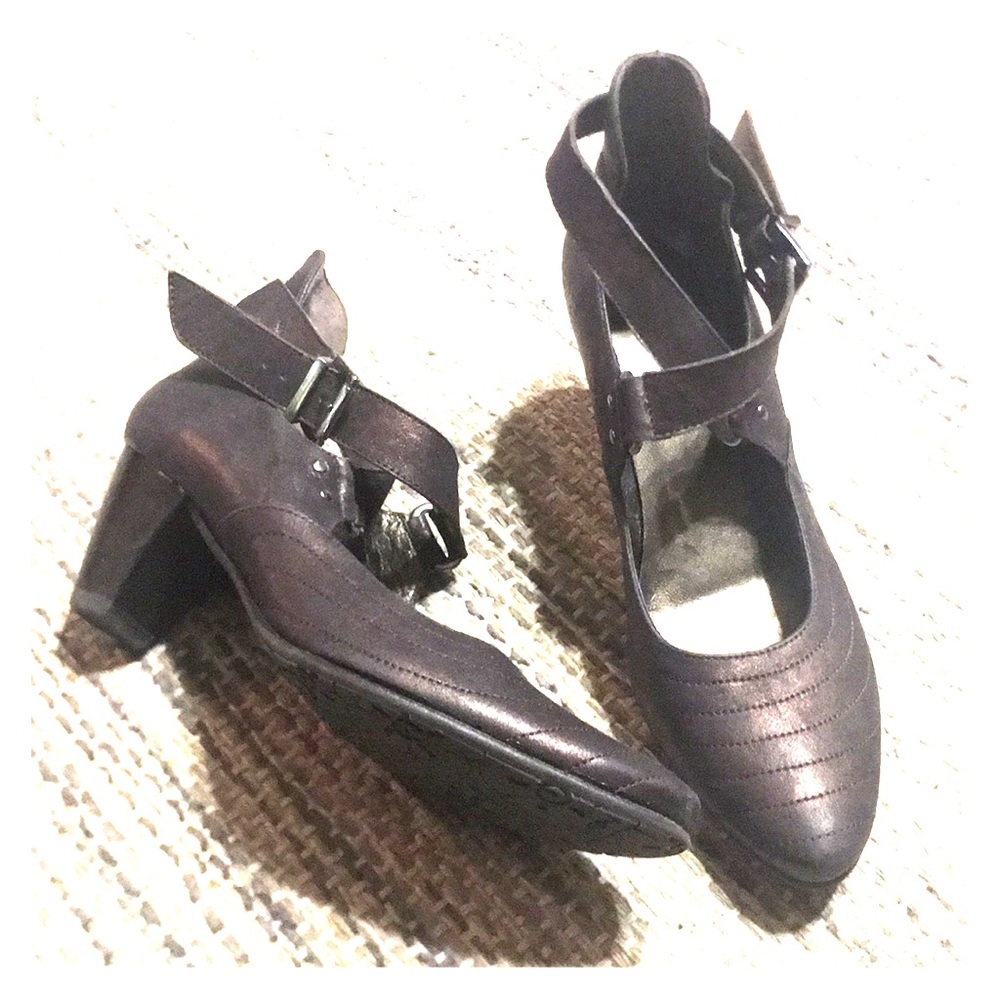 Women’s Fidji Shootie Criss Cross Strap Bronze 36